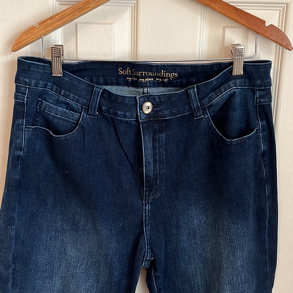 Jeans - Picture 2 of 3